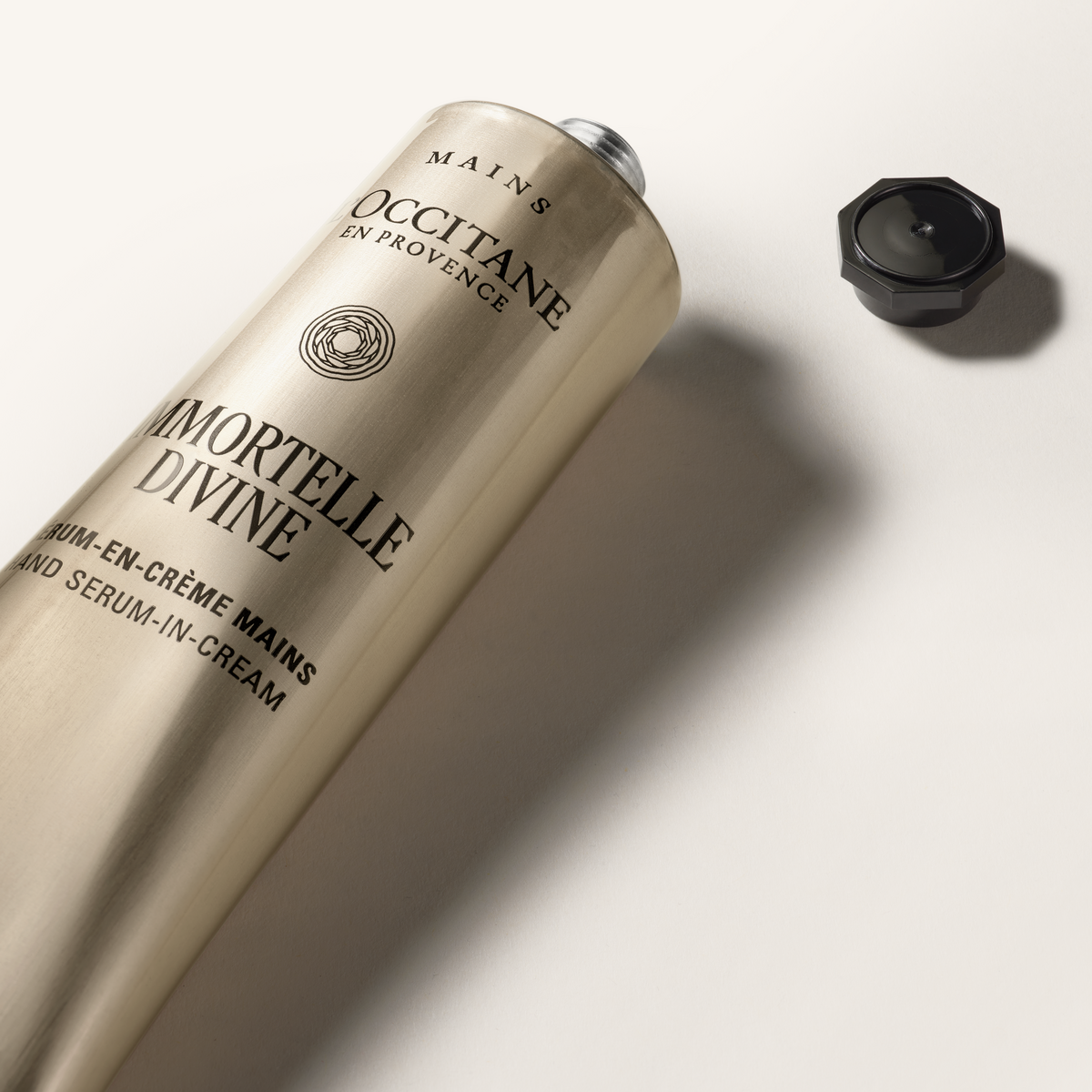 Immortelle Divine Hand Serum-in-Cream